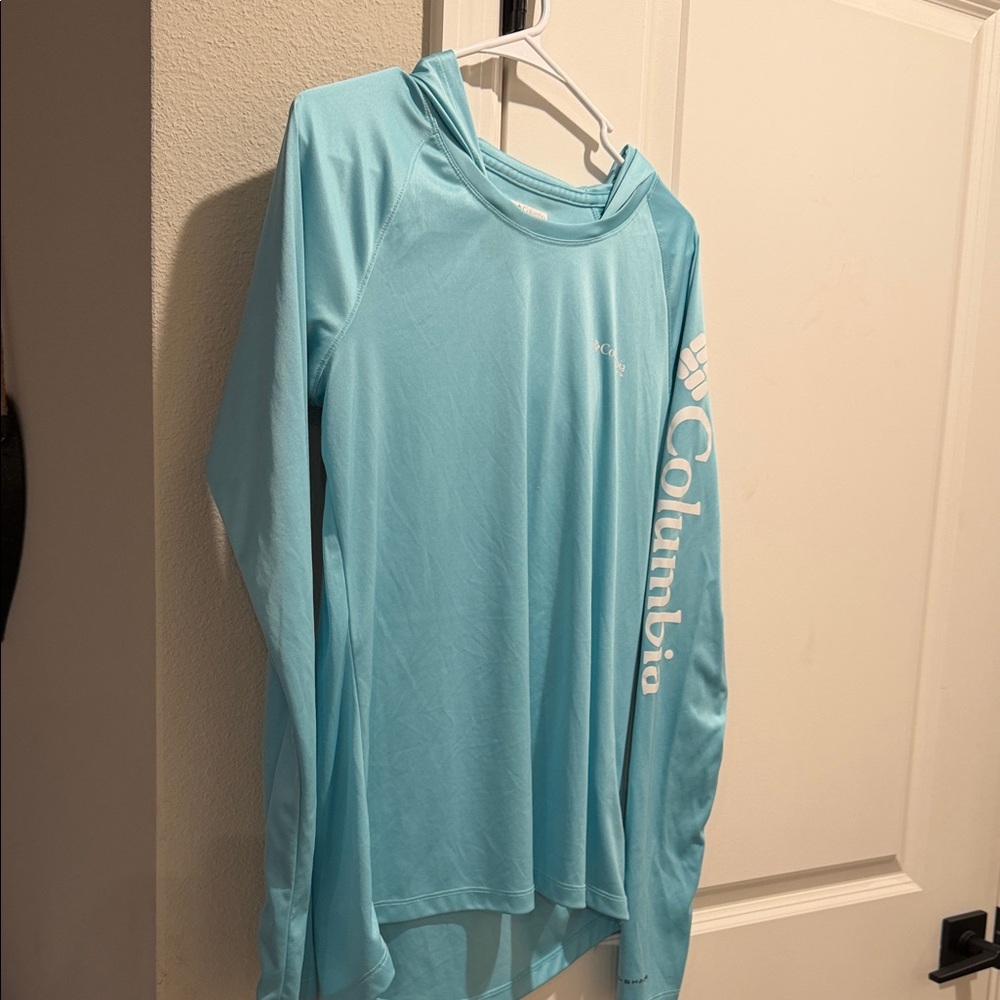 Columbia Women's Light Blue Long Sleeve Hoodie
